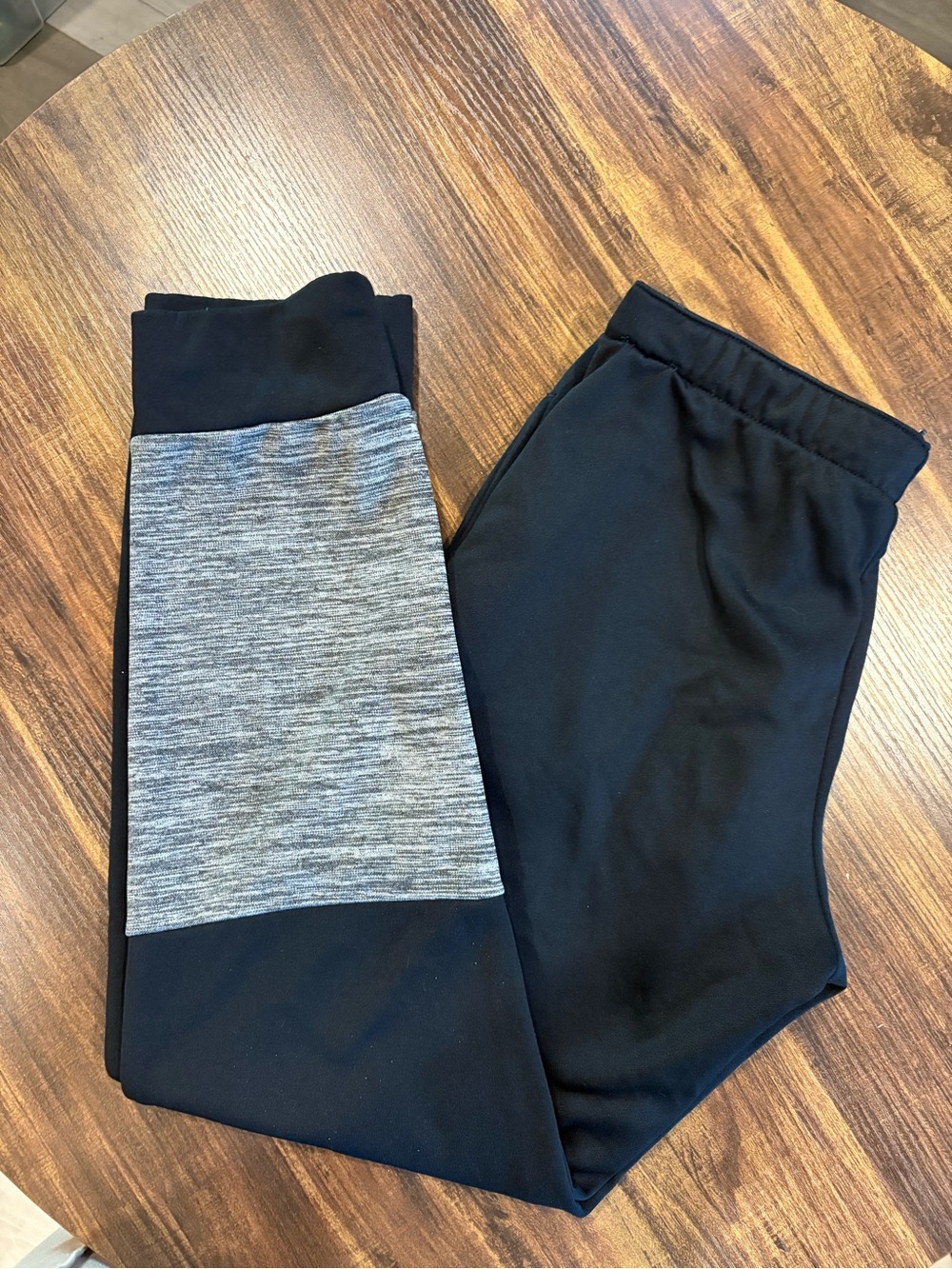 Nike Black and Gray Girls' Performance Leggings